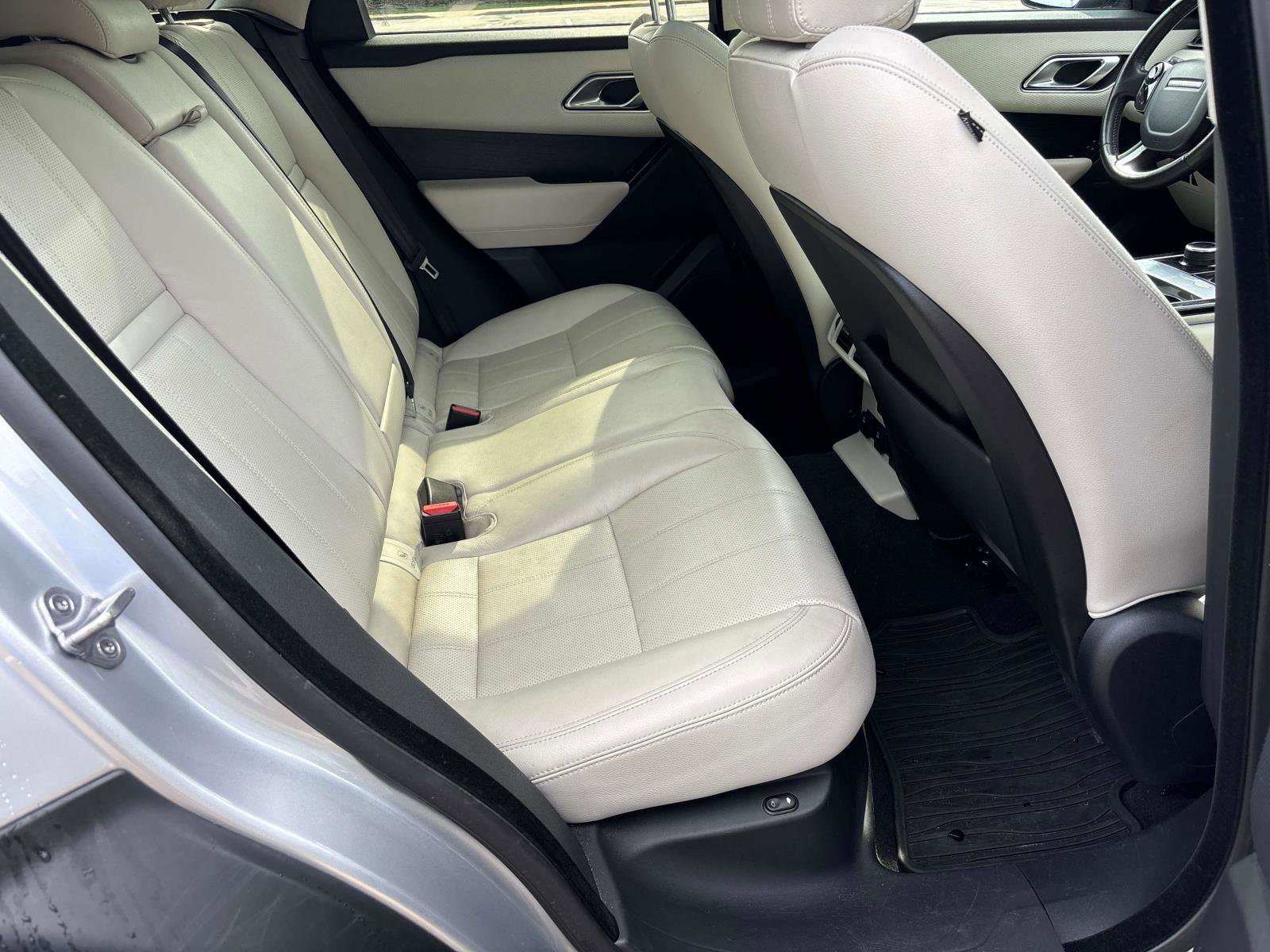 Used 2018 Land Rover Range Rover Velar S image 13