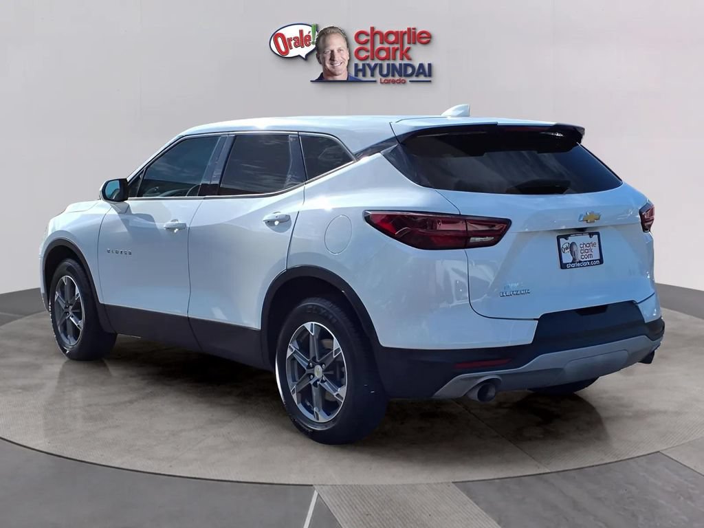 Used 2024 Chevrolet Blazer LT FWD image 3