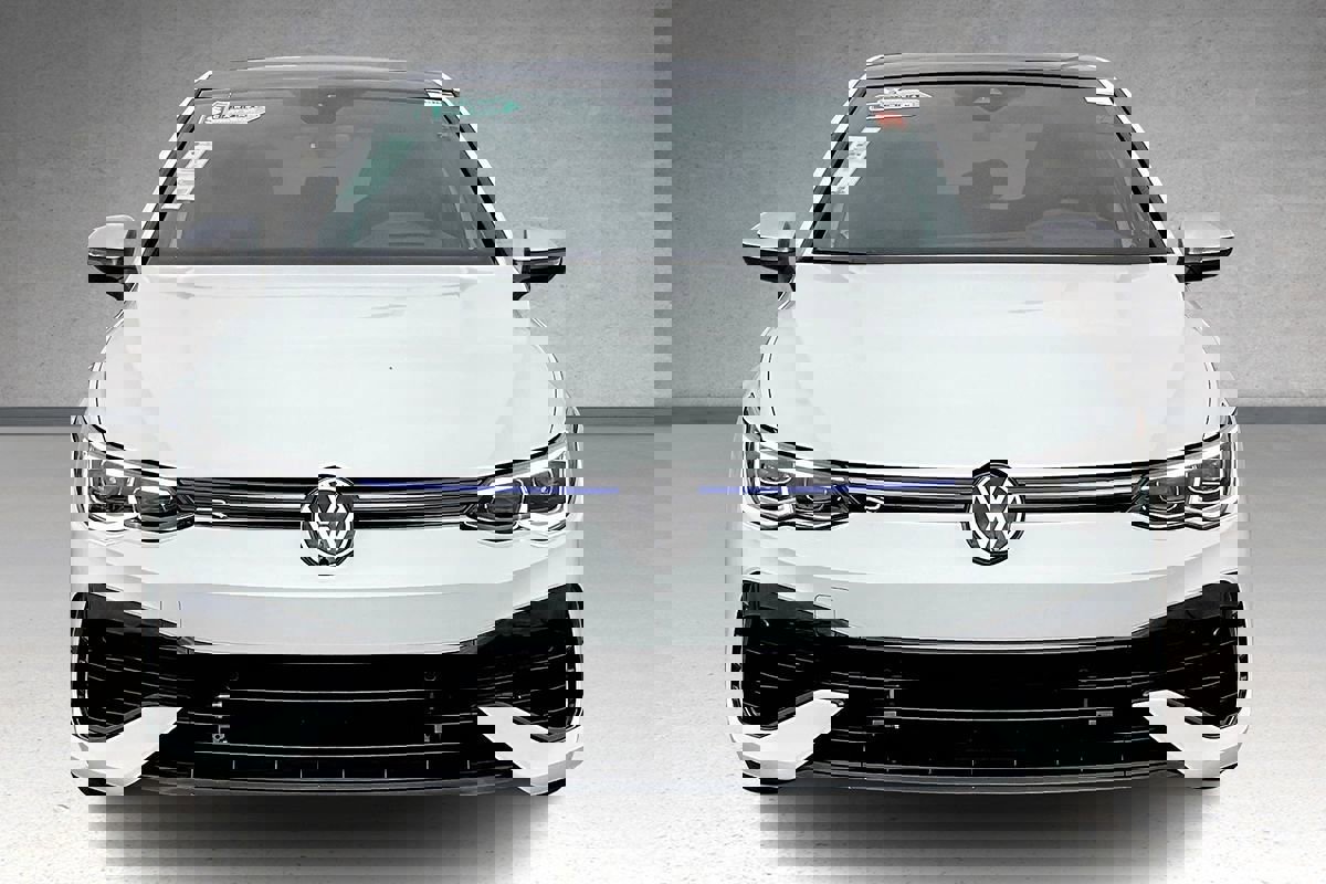 Used 2024 Volkswagen Golf R image 3