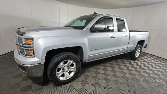 Used 2015 Chevrolet Silverado 1500 LT w/ LT Convenience Package AWD/4WD image 6