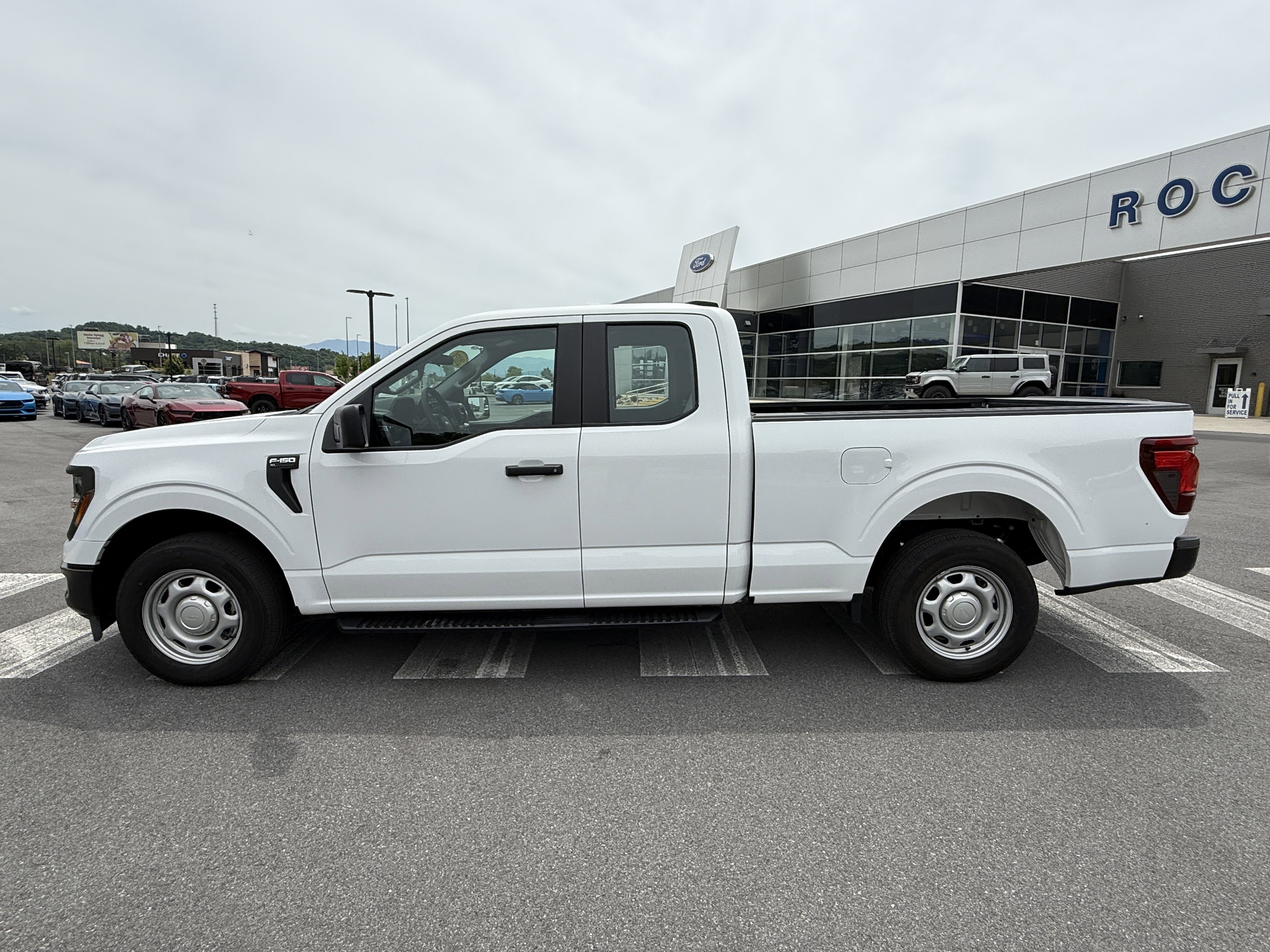Used 2024 Ford F150 XL RWD image 8