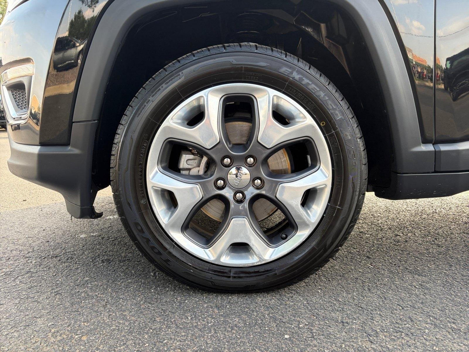 Used 2018 Jeep Compass Limited AWD/4WD image 11