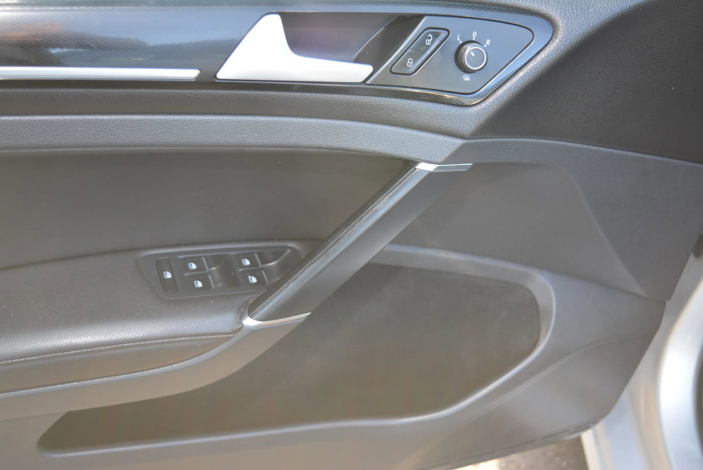 Used 2016 Volkswagen Golf SEL image 19