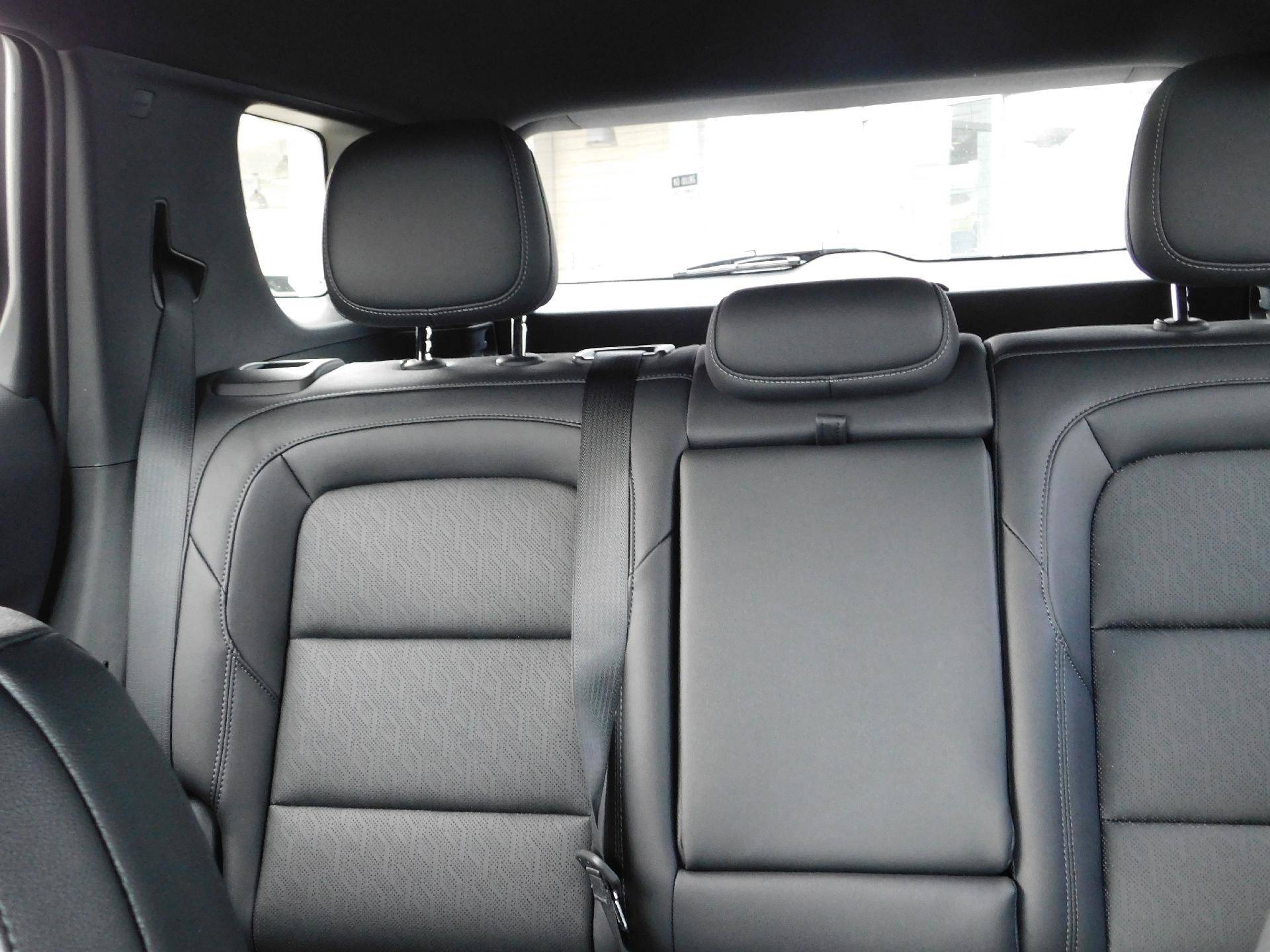 New 2026 Chevrolet Equinox LT w/ Convenience Package II image 40