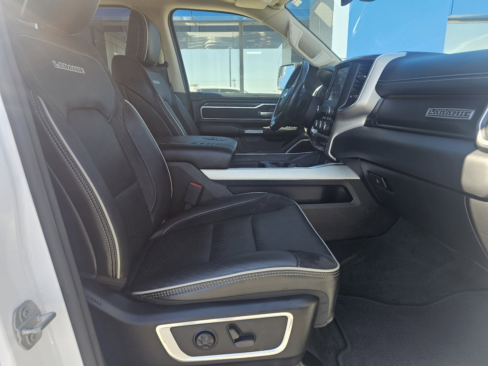 Used 2020 RAM 1500 Laramie image 10