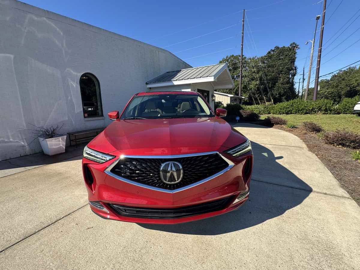 Used 2023 Acura MDX w/ Technology Package FWD image 3