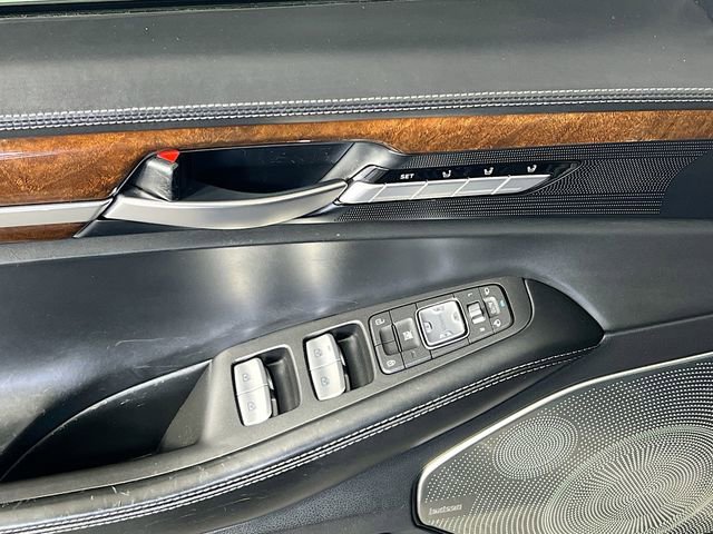 Used 2018 Genesis G90 5.0 Ultimate image 12