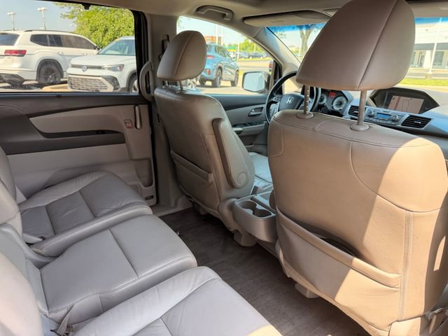 Used 2011 Honda Odyssey Touring Elite image 16