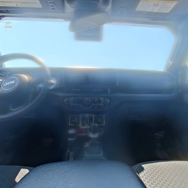Used 2024 Jeep Wrangler Unlimited Rubicon 4xe AWD/4WD image 29