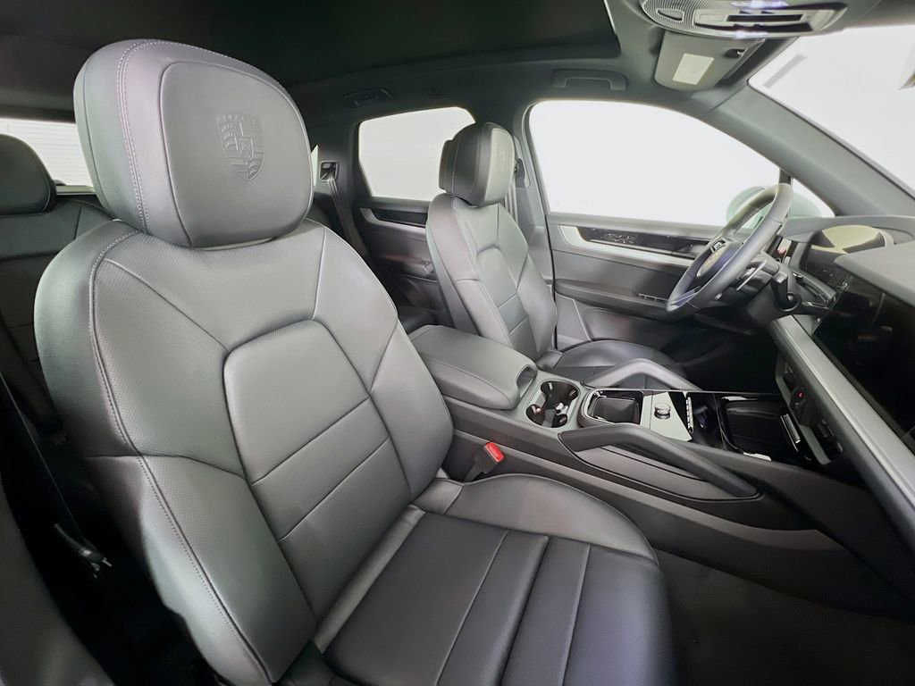 New 2026 Porsche Cayenne image 30