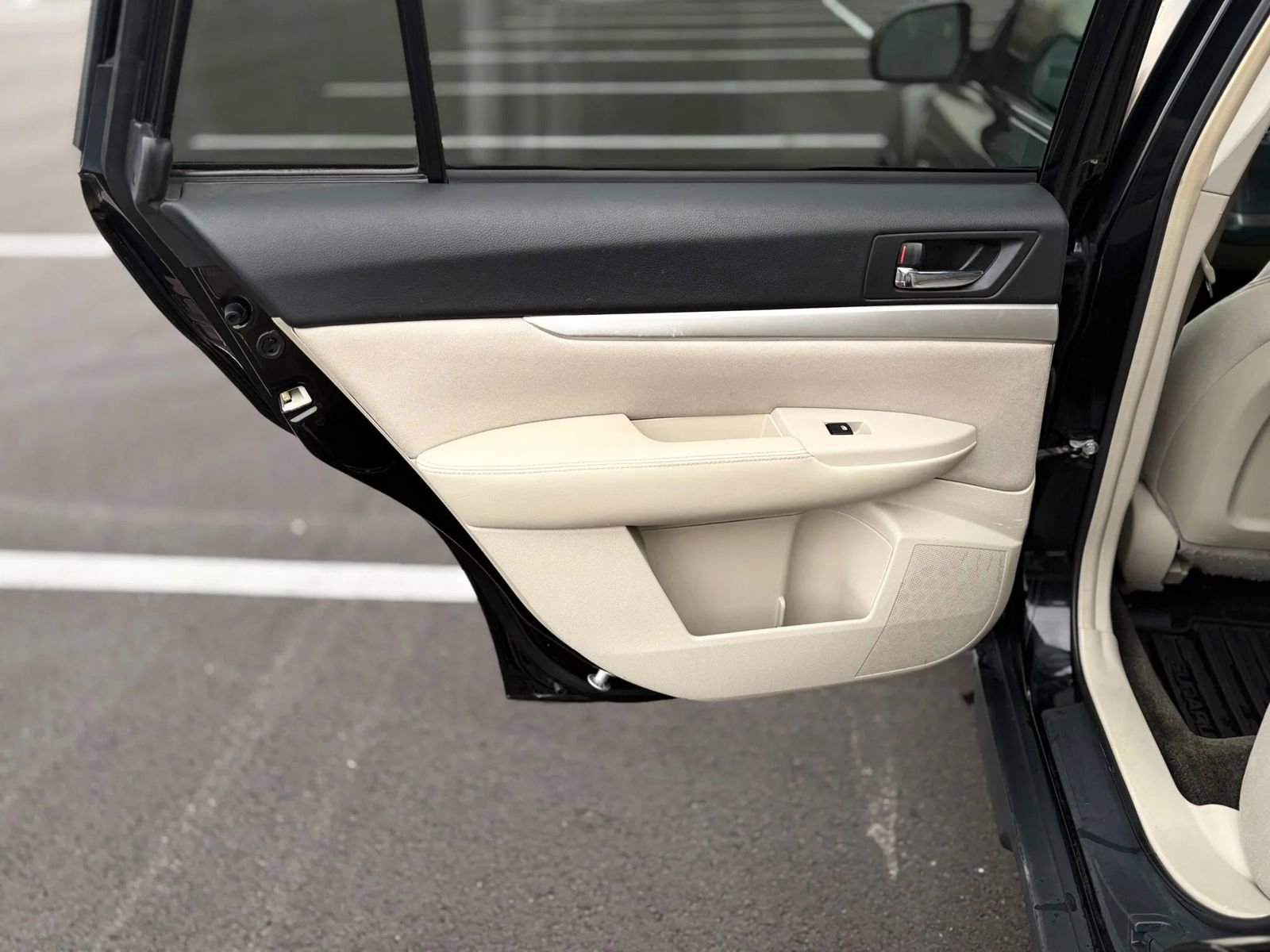 Used 2013 Subaru Outback 2.5i Premium w/ Popular Pkg 1B image 12