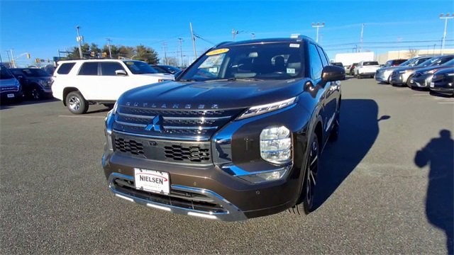 Used 2022 Mitsubishi Outlander SEL image 3