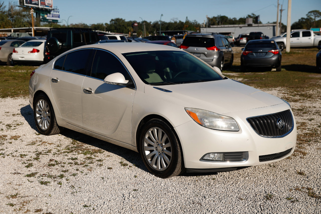 Used 2013 Buick Regal Premium image 15
