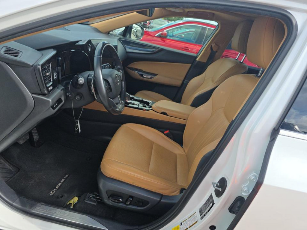 Used 2025 Lexus NX 250 FWD w/ Cold Area Package image 4
