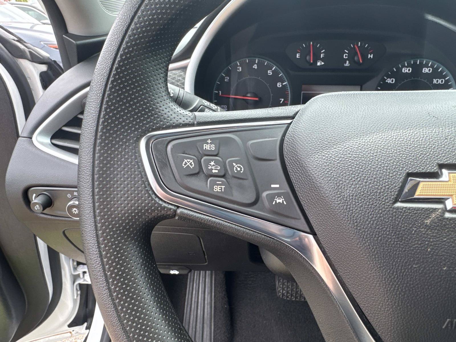 Used 2025 Chevrolet Malibu LT FWD image 23