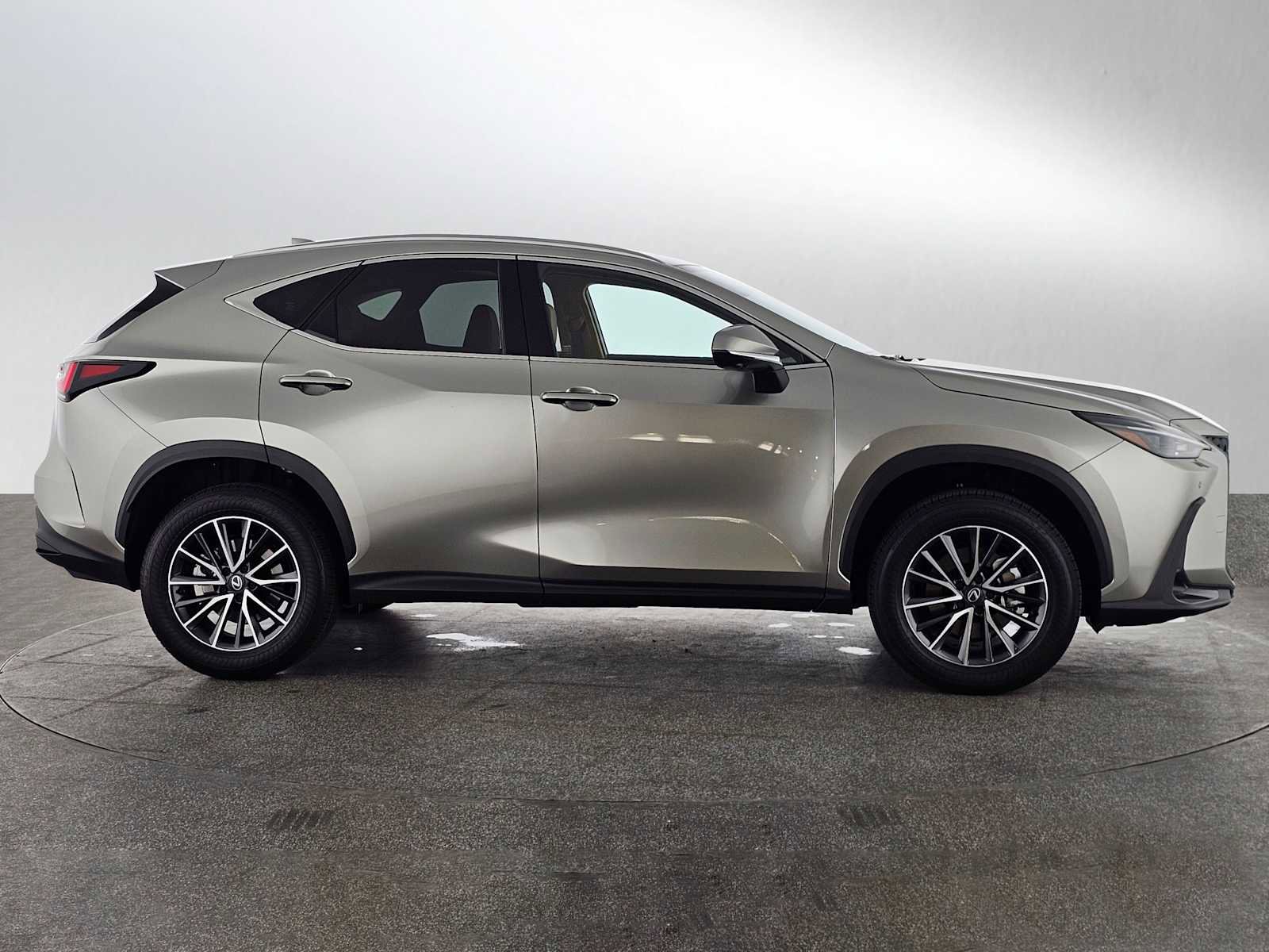 Used 2026 Lexus NX 350h AWD w/ Cold Area Package image 2