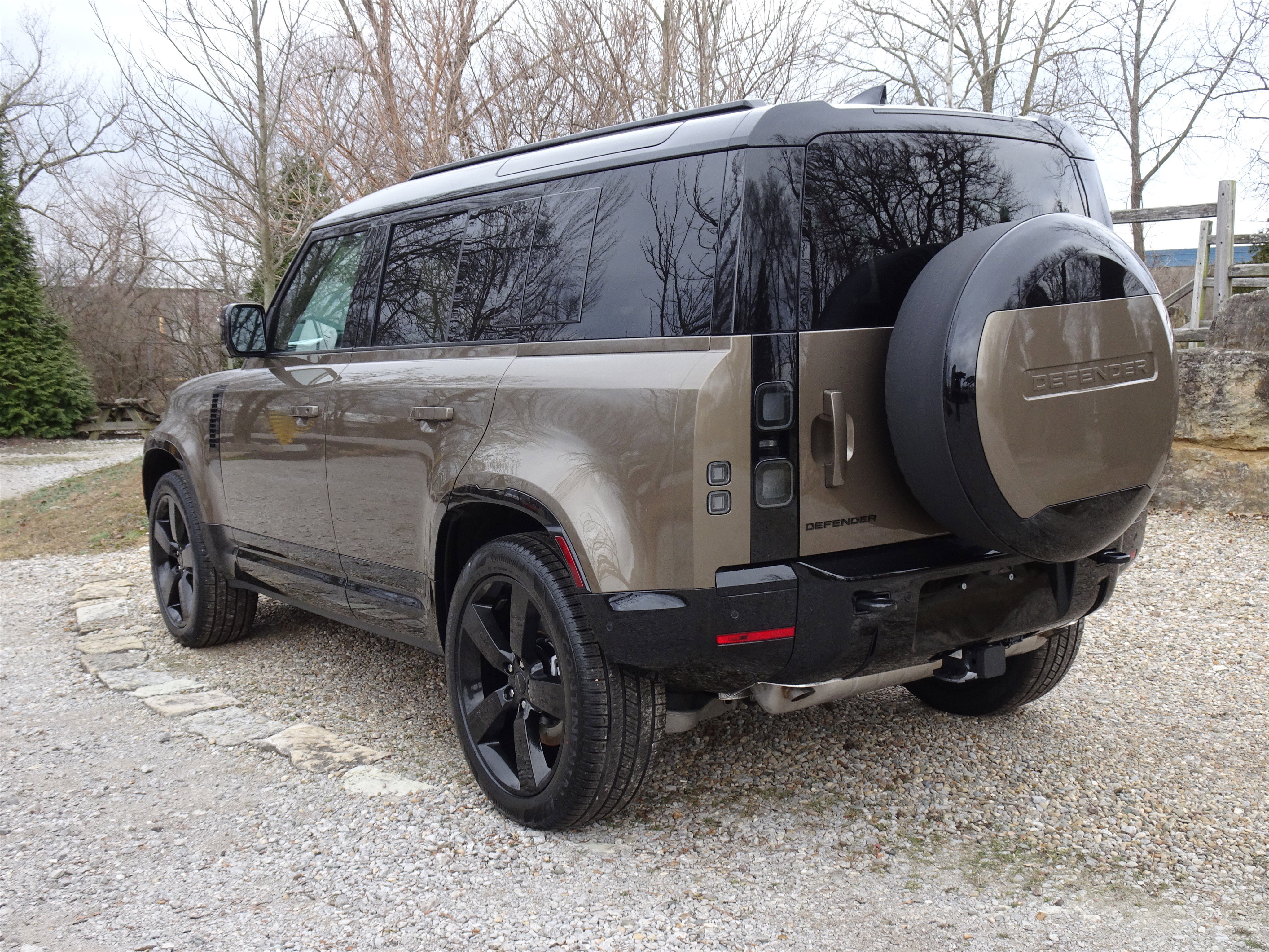 New 2026 Land Rover Defender 110 X-Dynamic SE AWD/4WD image 10