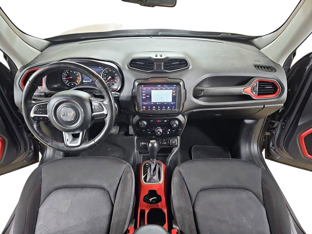 Used 2018 Jeep Renegade Trailhawk w/ UConnect 8.4 Nav Group image 11