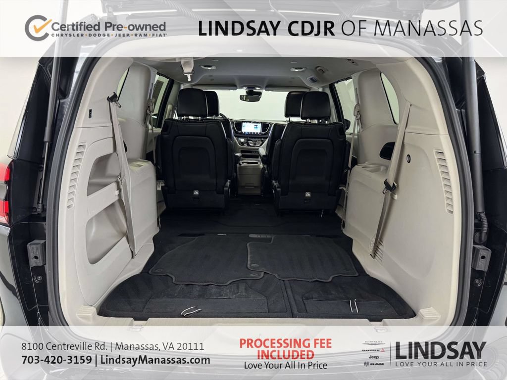 Used 2023 Chrysler Pacifica Touring-L FWD image 17