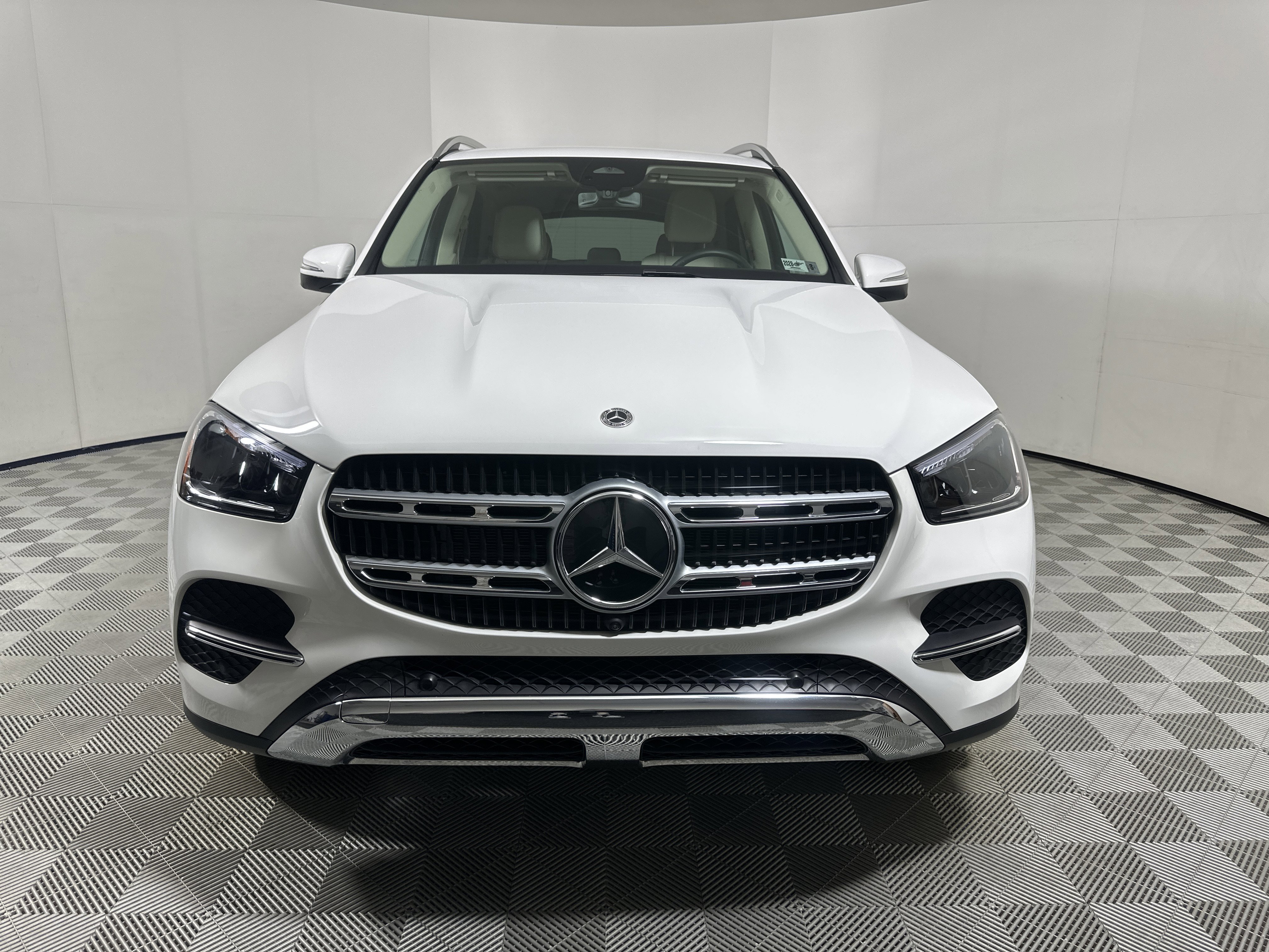 Used 2026 Mercedes-Benz GLE 350 4MATIC image 2