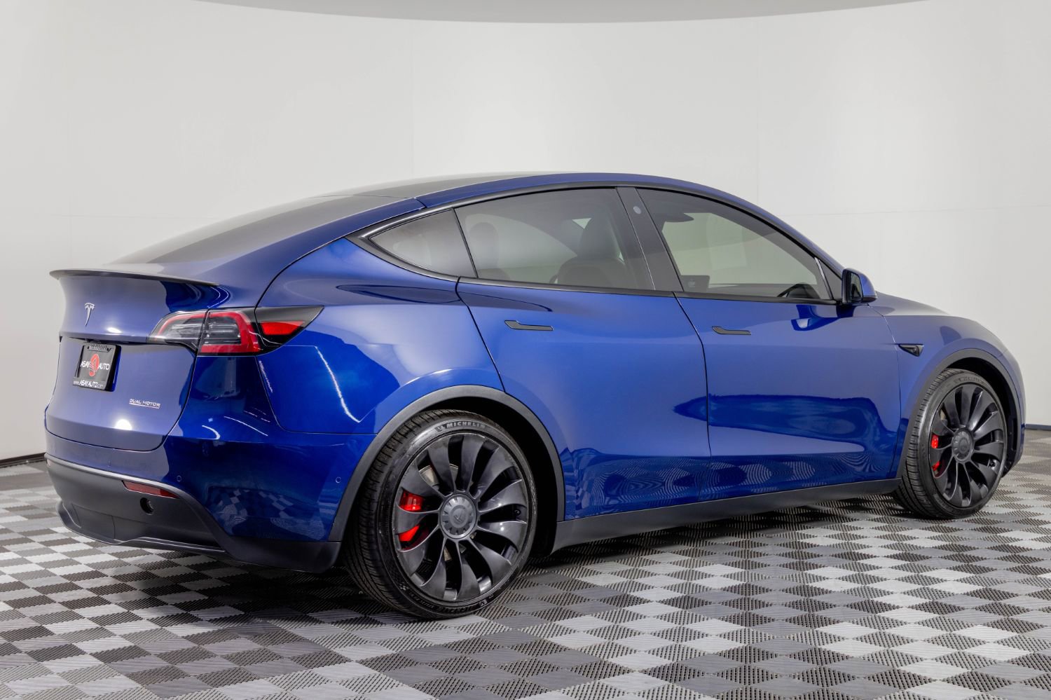 Used 2022 Tesla Model Y Performance image 8