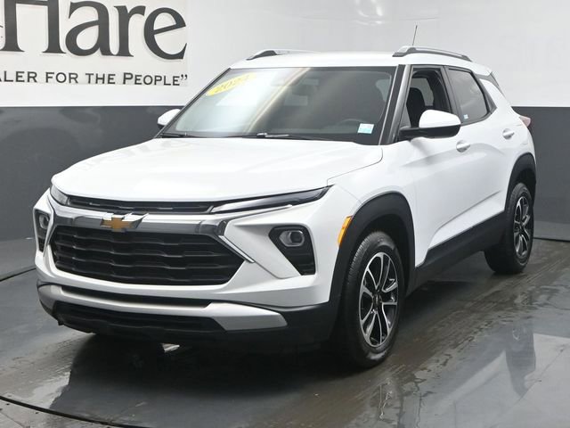 Used 2024 Chevrolet TrailBlazer LT w/ LT Cold Weather Package FWD image 7