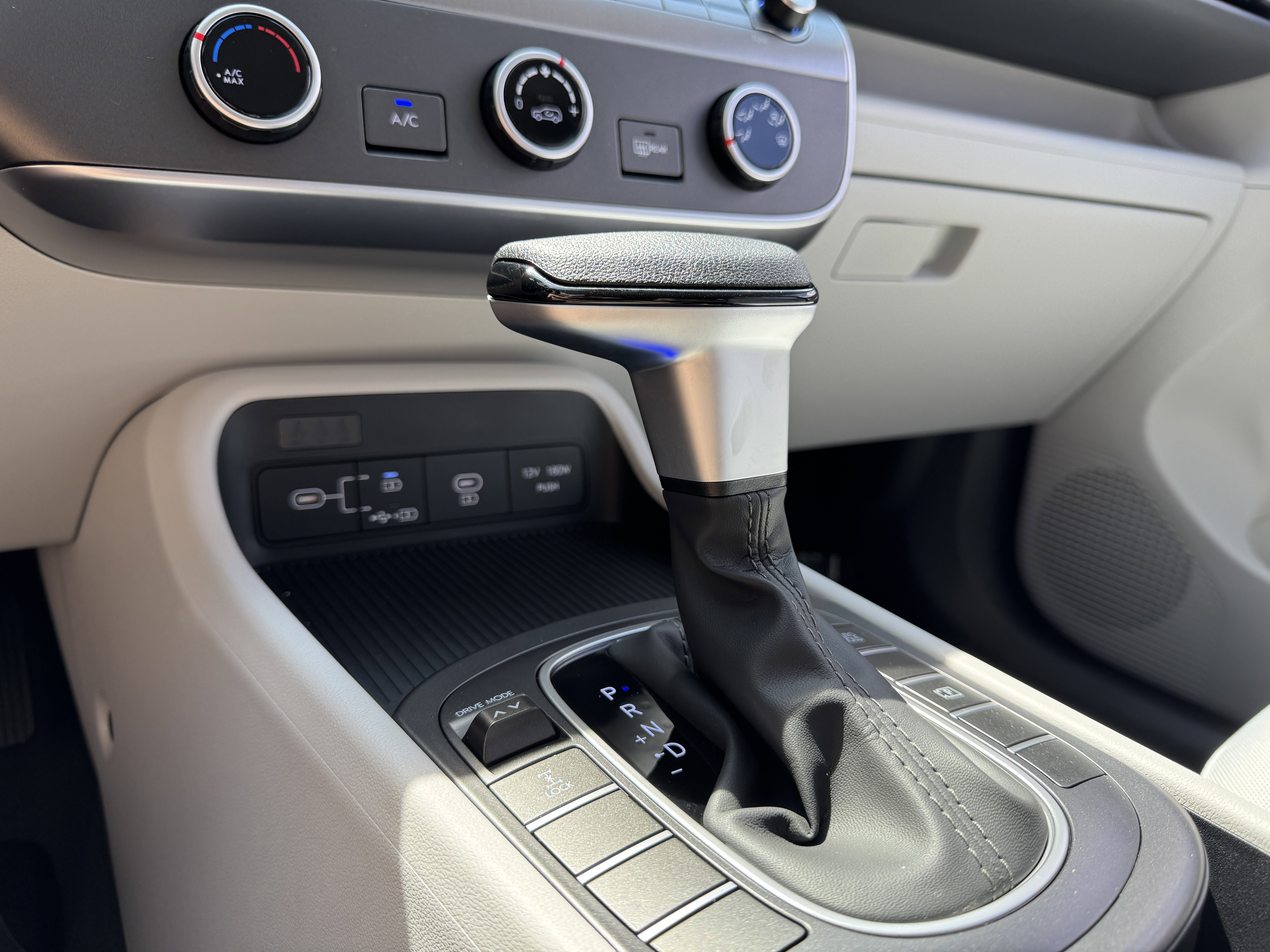 New 2026 Hyundai Kona SE image 40