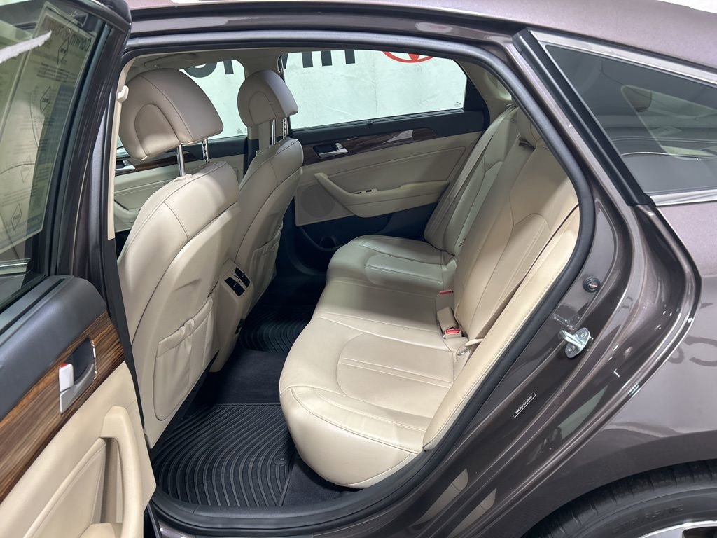 Used 2016 Hyundai Sonata Limited w/ Option Group 04 image 20