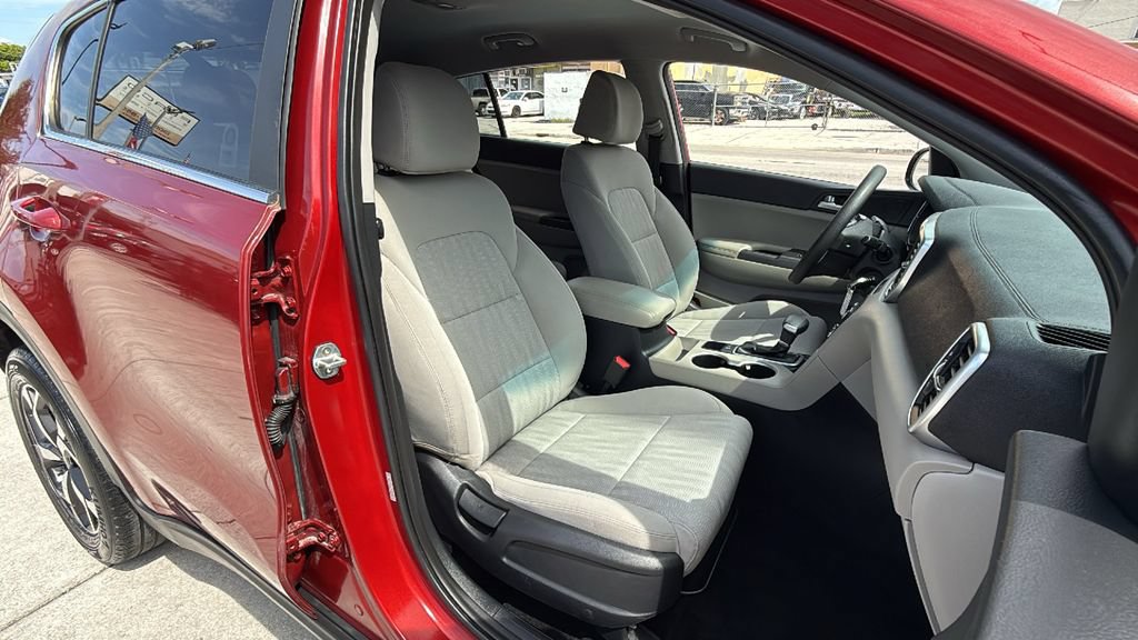 Used 2021 Kia Sportage LX AWD/4WD image 39