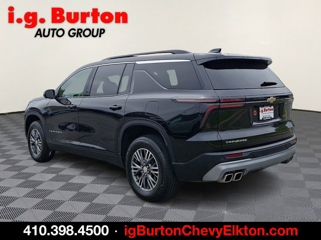 Used 2024 Chevrolet Traverse LT FWD image 4