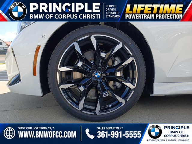 New 2026 BMW 330i Sedan w/ M Sport Package RWD image 6