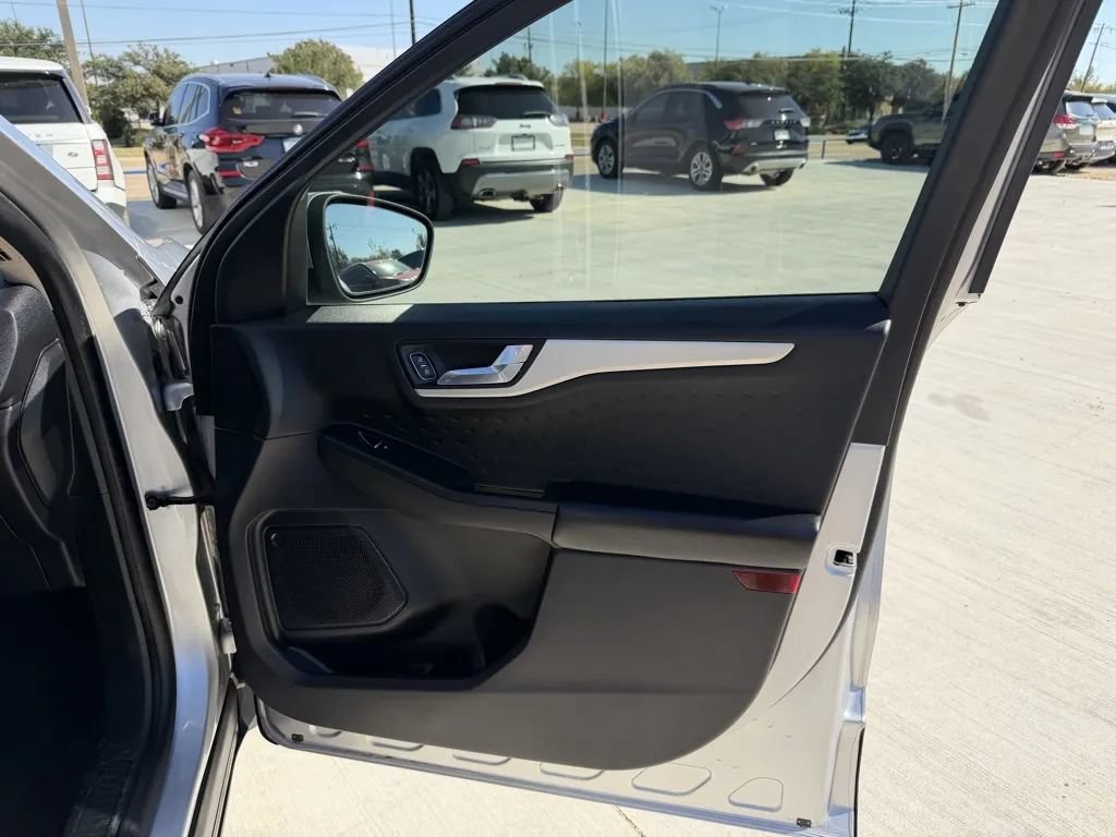 Used 2020 Ford Escape SEL AWD/4WD image 21
