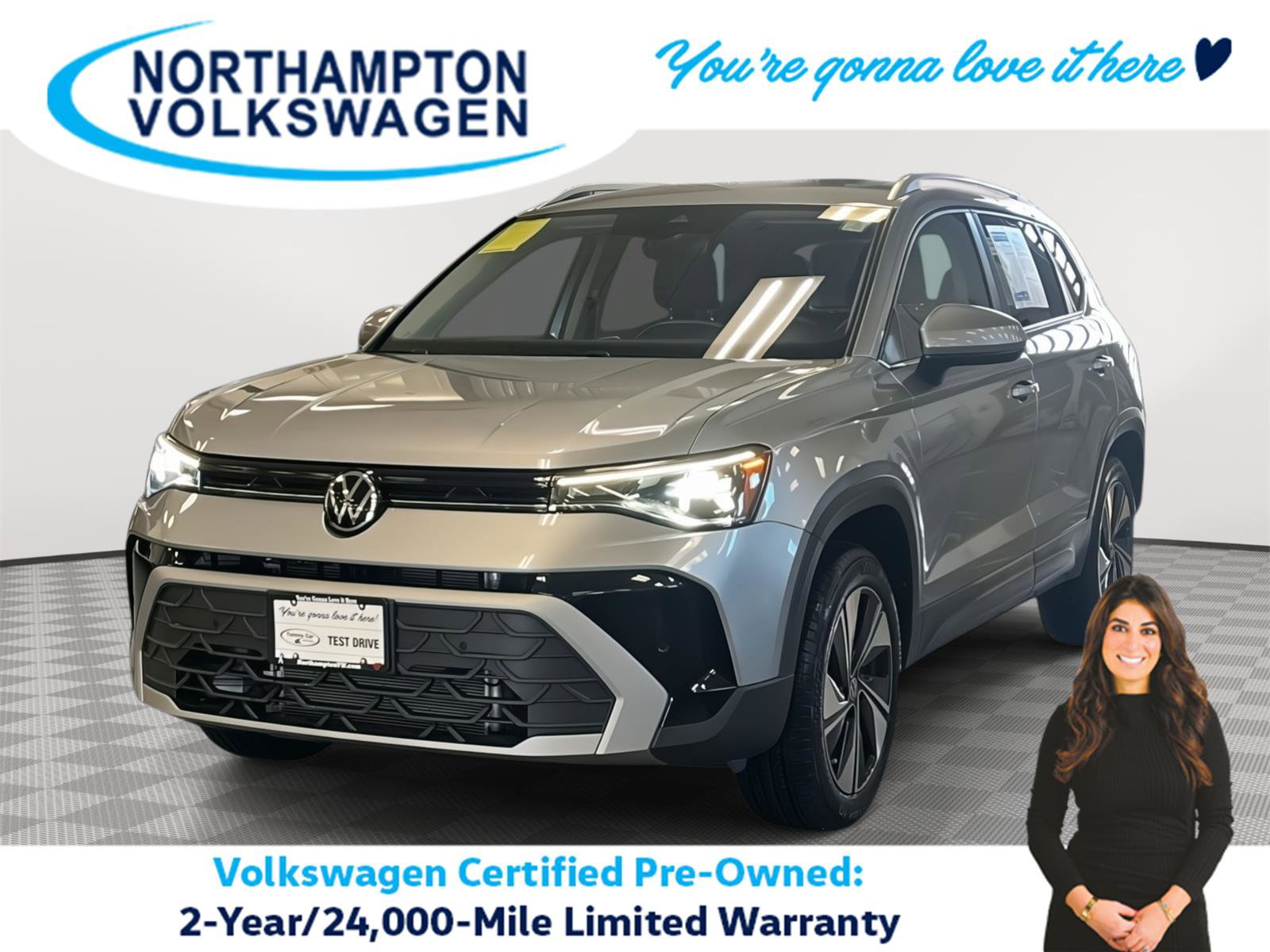 Used 2025 Volkswagen Taos SE AWD/4WD image 1