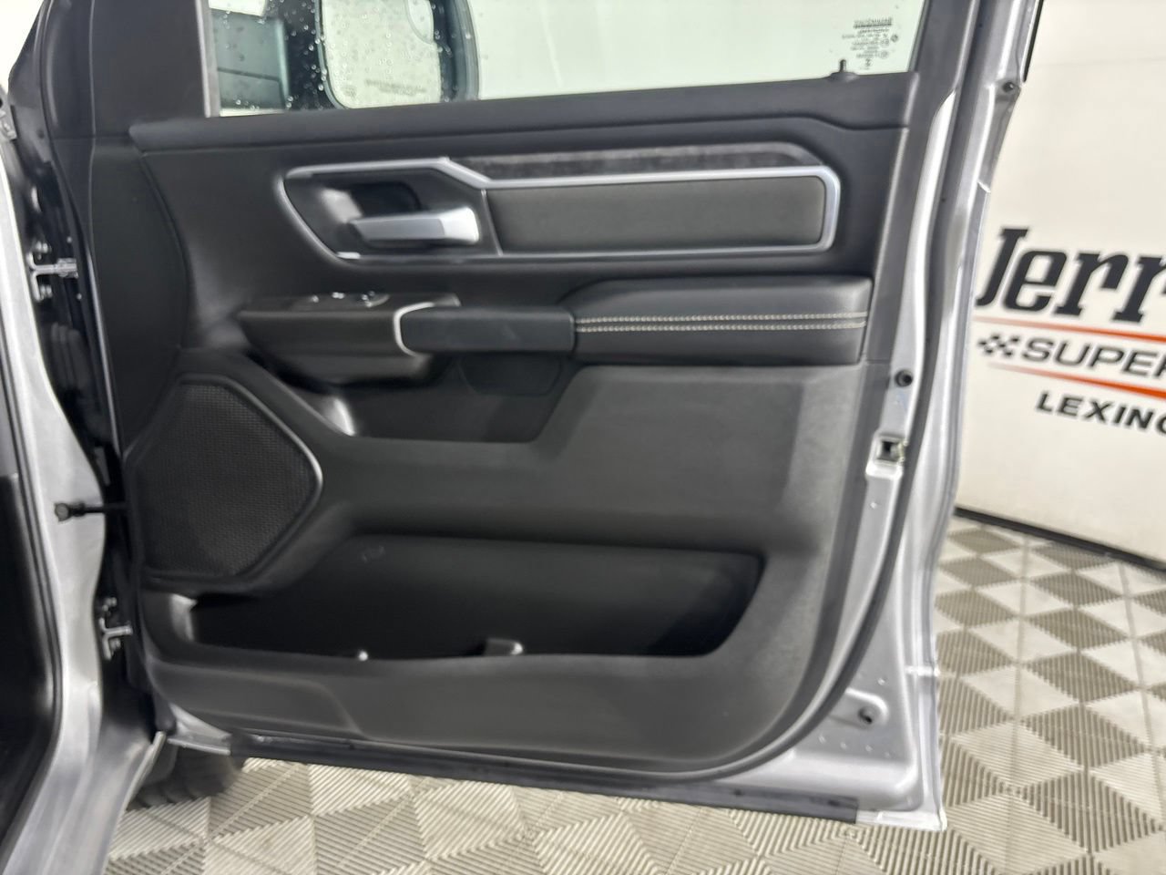 Used 2024 RAM 1500 Big Horn AWD/4WD image 29