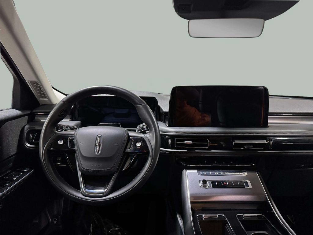 Certified 2025 Lincoln Aviator AWD image 20