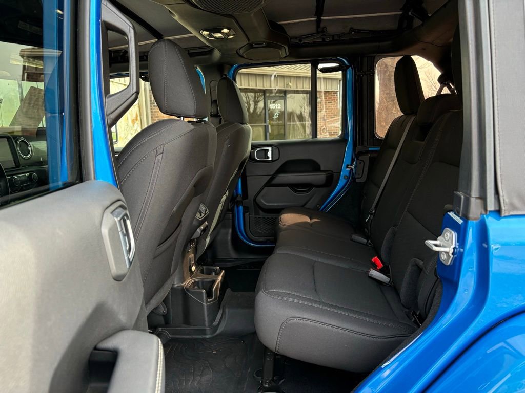 Used 2022 Jeep Wrangler Unlimited Sahara image 39