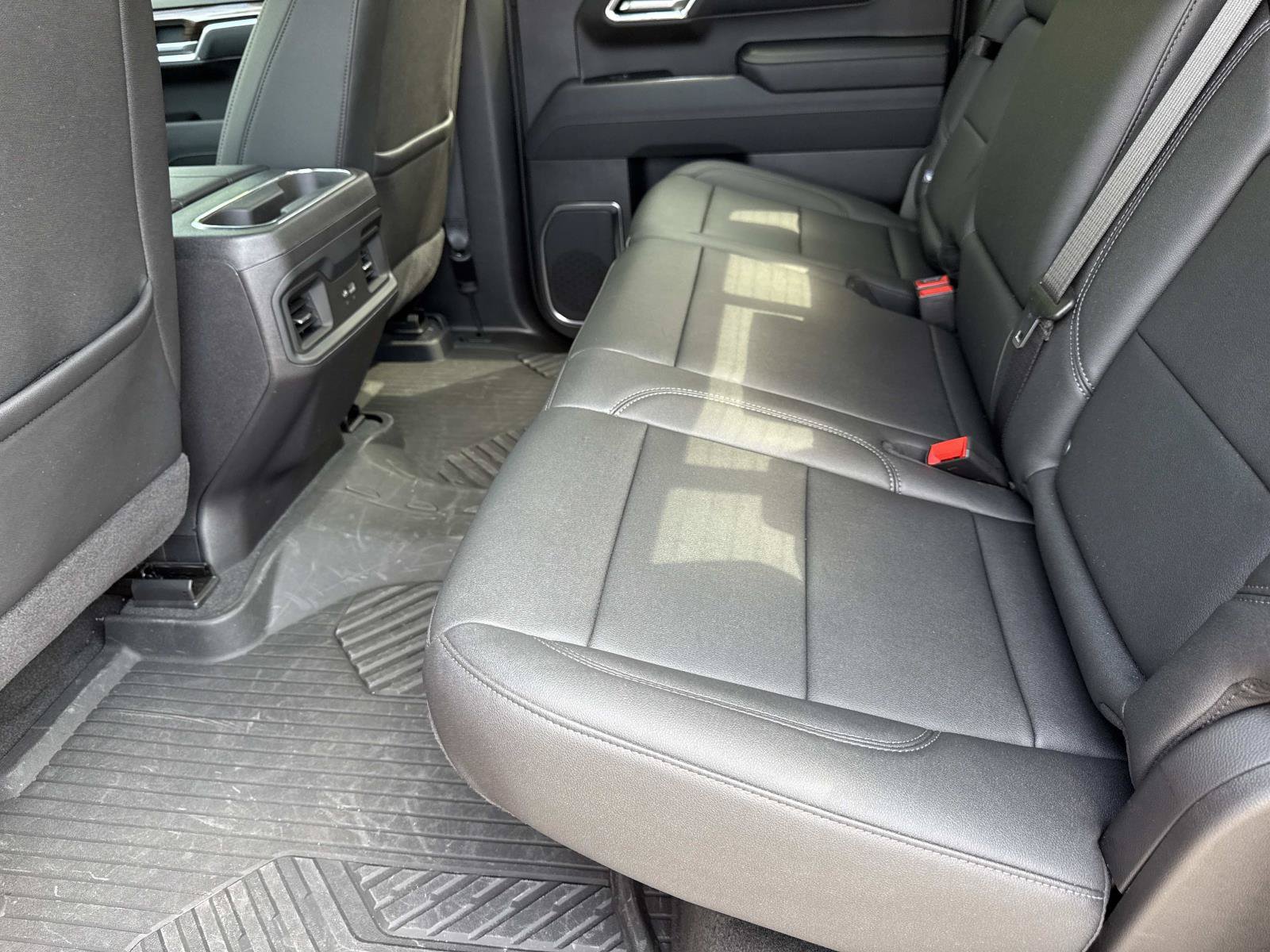 Used 2026 Chevrolet Silverado 1500 LT Trail Boss w/ Convenience Package II AWD/4WD image 10