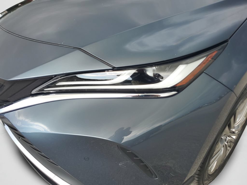Used 2024 Toyota Venza Limited AWD/4WD image 9