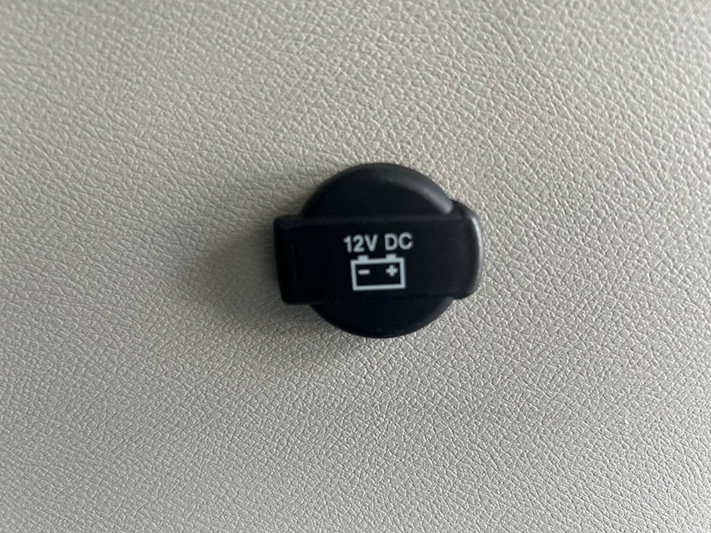 Used 2024 Chrysler Pacifica Touring-L FWD image 31