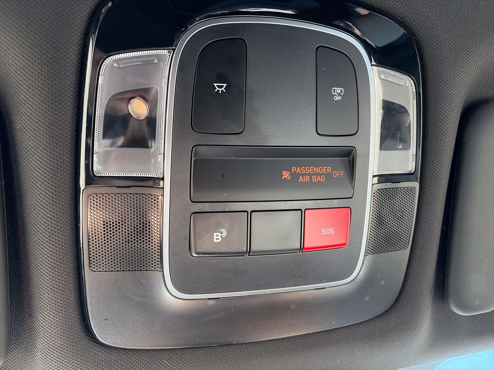 Certified 2025 Hyundai Santa Cruz SE AWD/4WD image 24