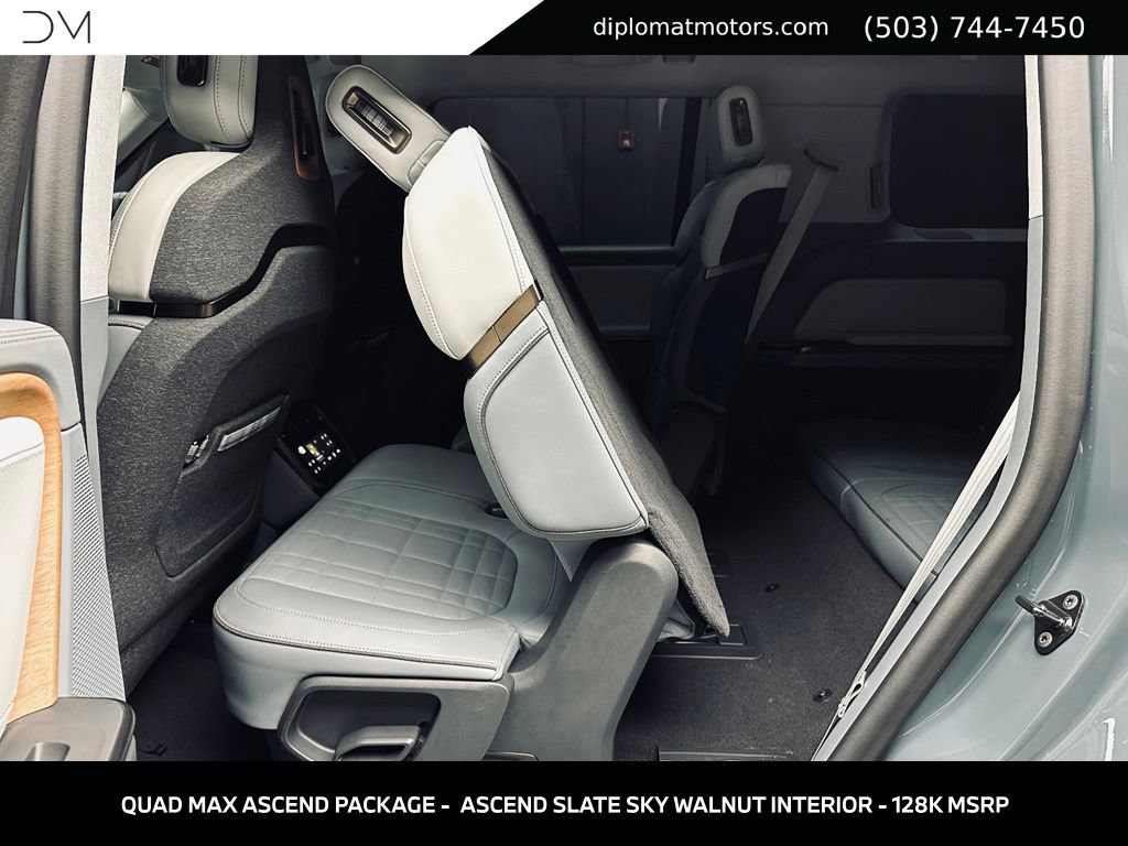 Used 2026 Rivian R1S Premium AWD/4WD image 26