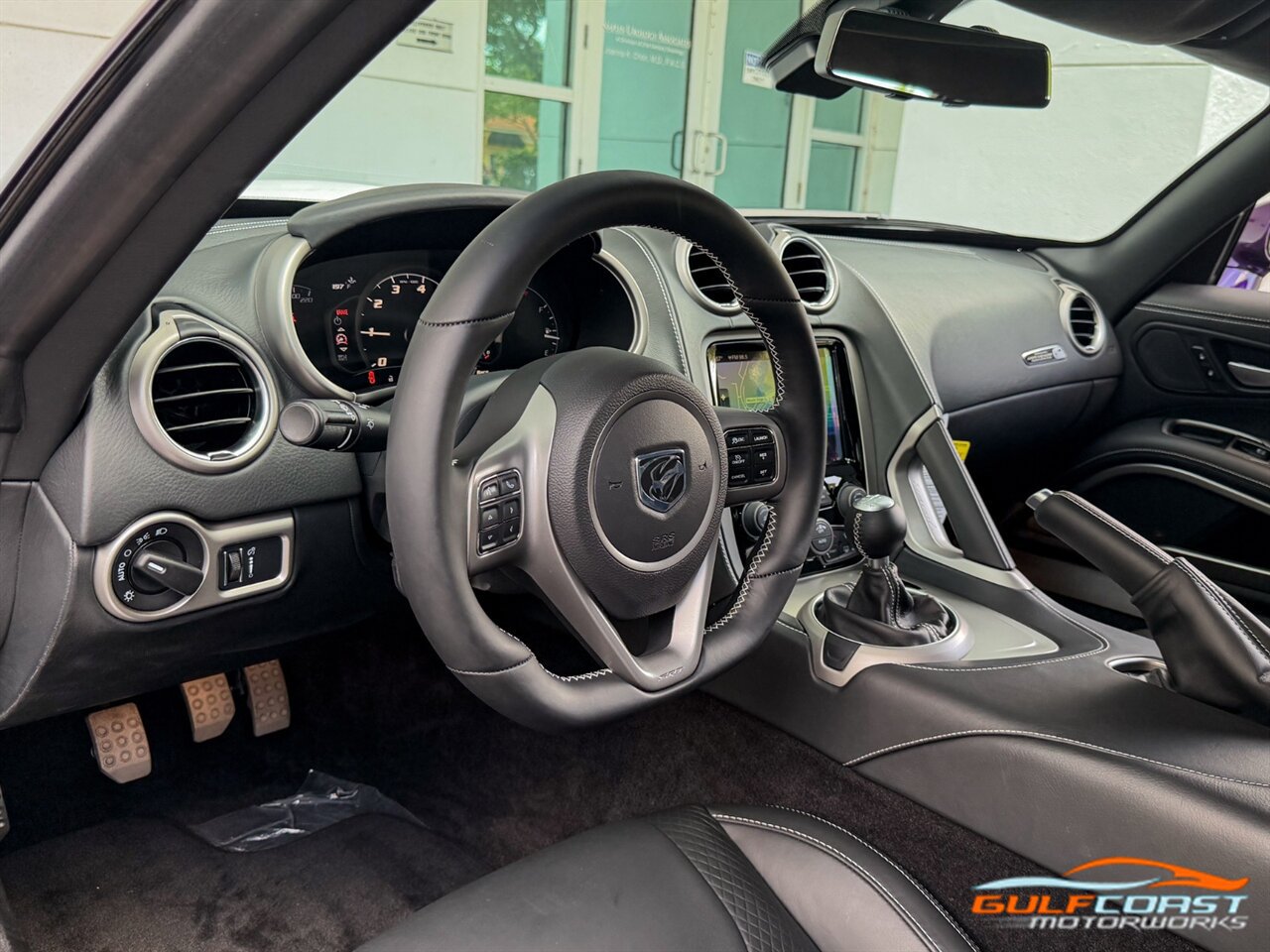 Used 2017 Dodge Viper GTC w/ GTS Interior Package RWD image 13