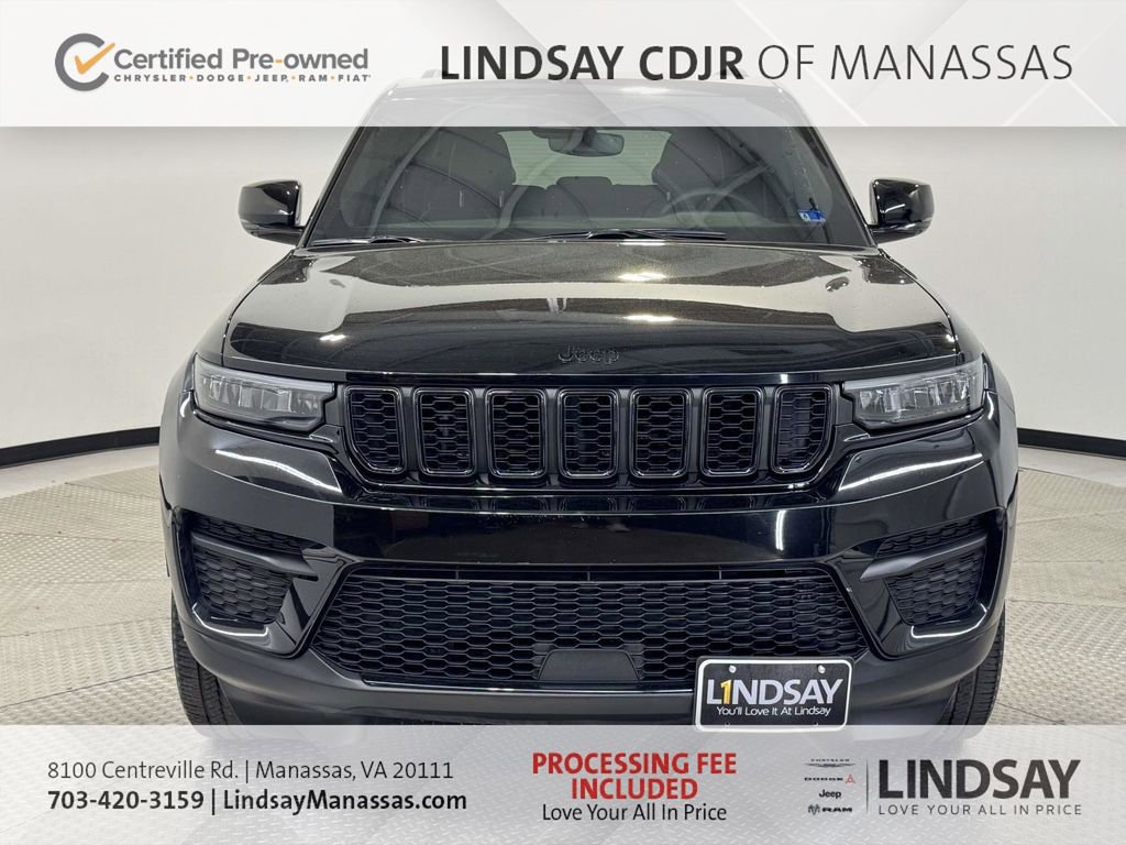 Certified 2023 Jeep Grand Cherokee Altitude AWD/4WD image 3
