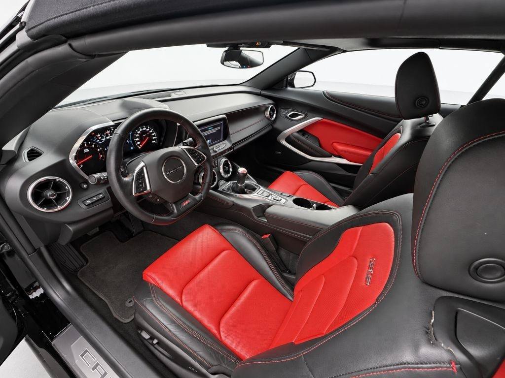 Used 2016 Chevrolet Camaro SS RWD image 11