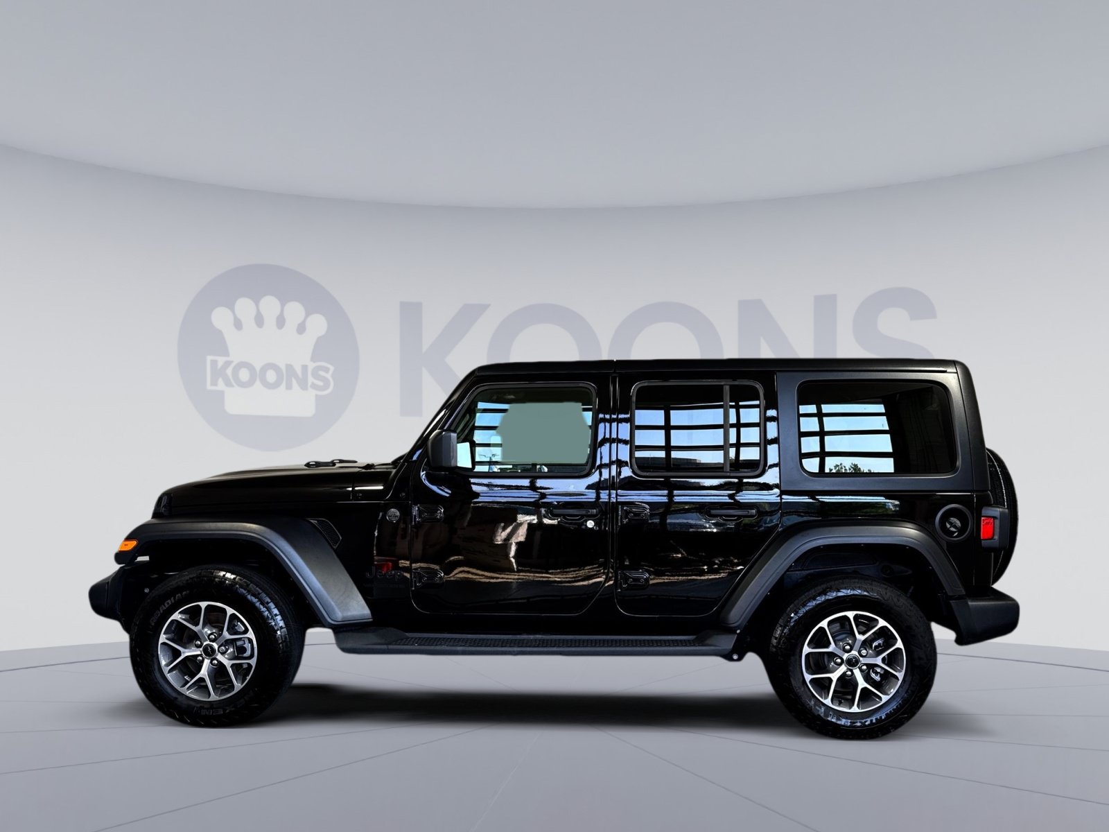 Used 2024 Jeep Wrangler Unlimited Sport AWD/4WD image 2