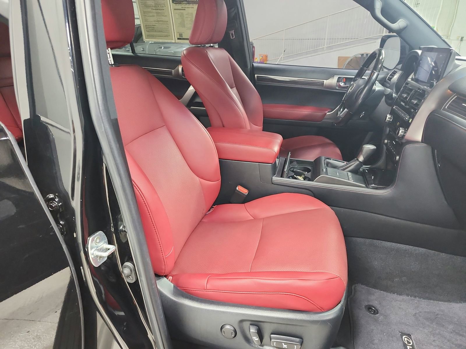 Used 2023 Lexus GX 460 Premium w/ Premium Package AWD/4WD image 39