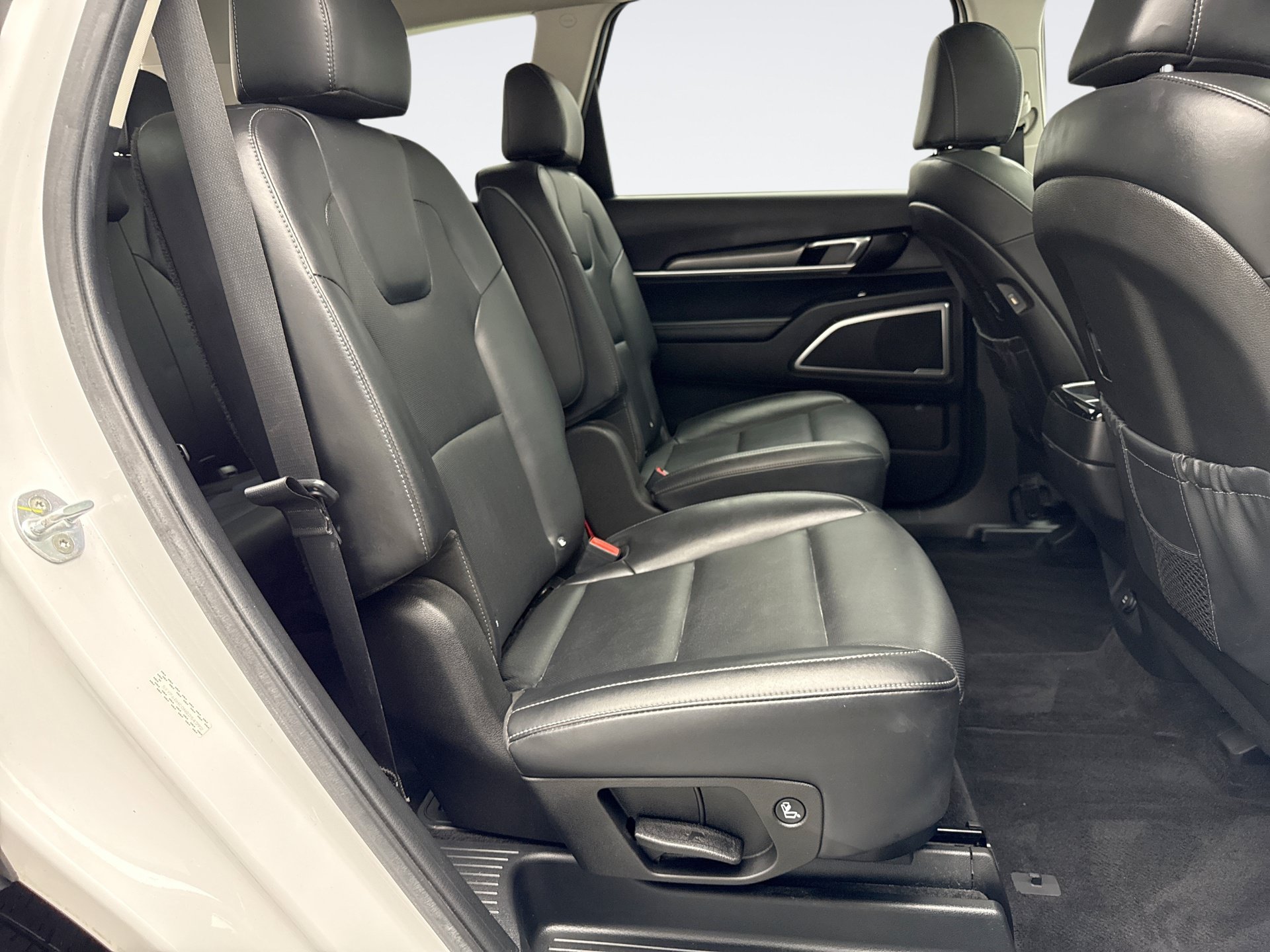 Used 2022 Kia Telluride S AWD/4WD image 21