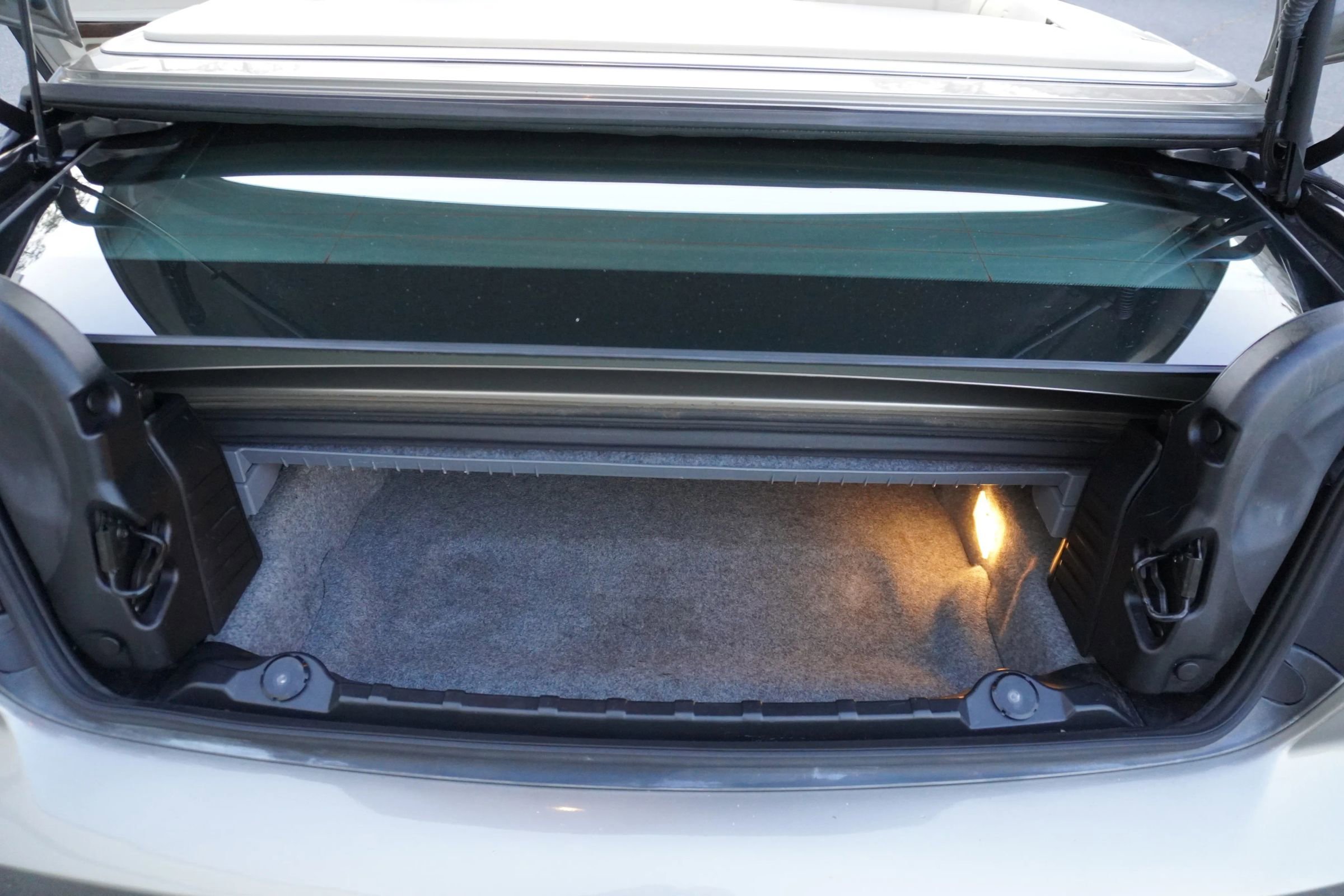 Used 2009 BMW 328i Convertible image 29