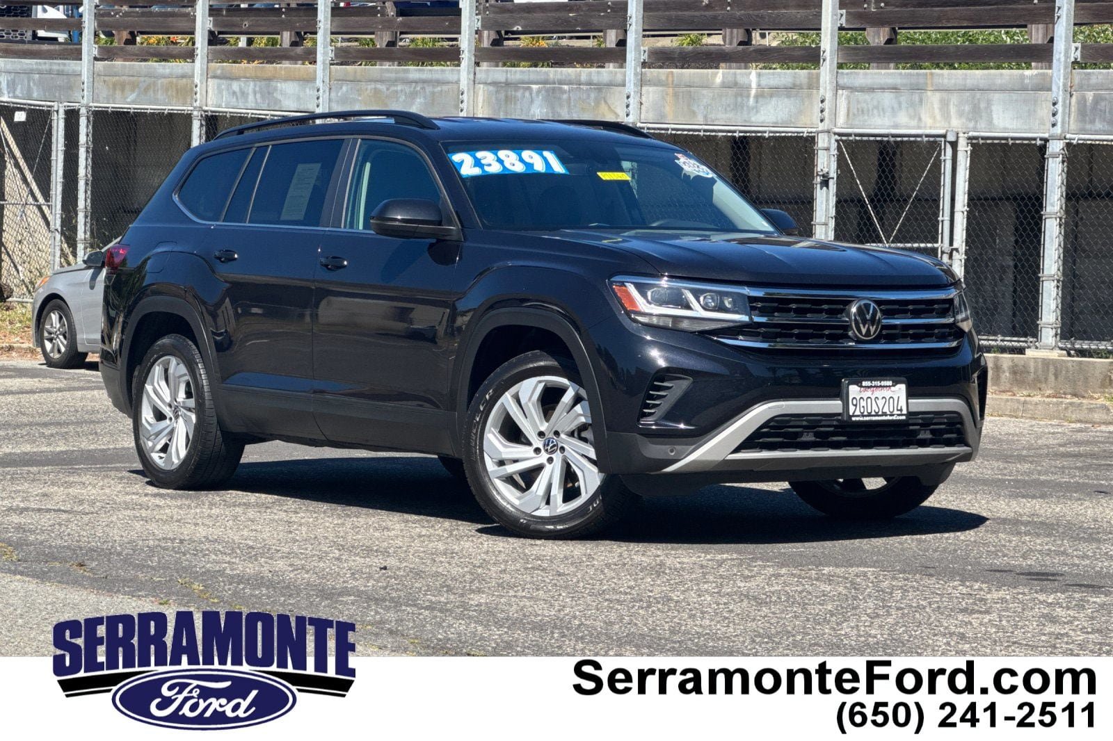 Used 2023 Volkswagen Atlas SE AWD/4WD image 1
