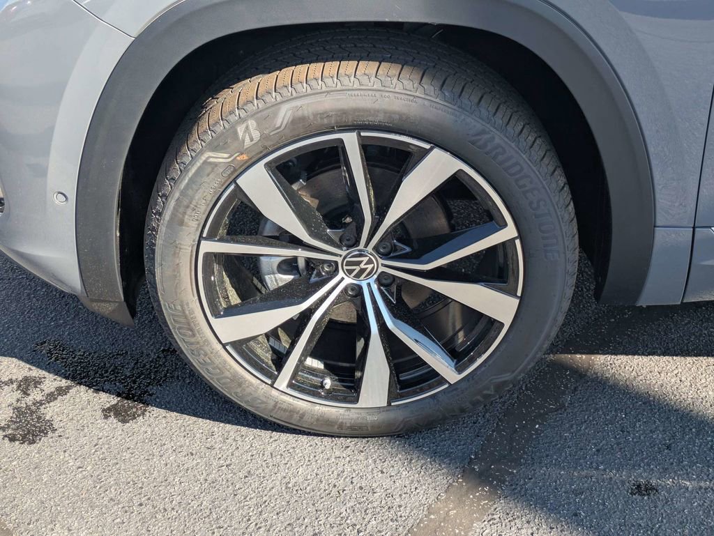 New 2026 Volkswagen Atlas SEL Premium R-Line image 12